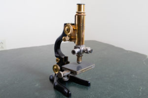 reflected light microscope