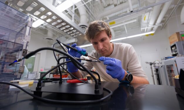 Unlocking cosmic mysteries and improving quantum computers